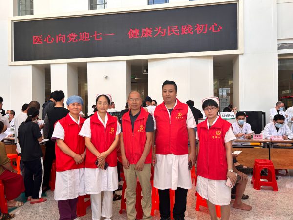 巡回义诊:助力百千万，共享大健康